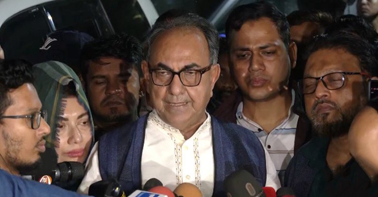 জ্ঞান থাকলেও খালেদা জিয়ার শারীরিক অবস্থা স্থিতিশীল নয়: মির্জা আব্বাস